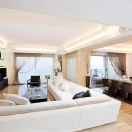 Searene Deluxe Seafront Maisonette イキソス